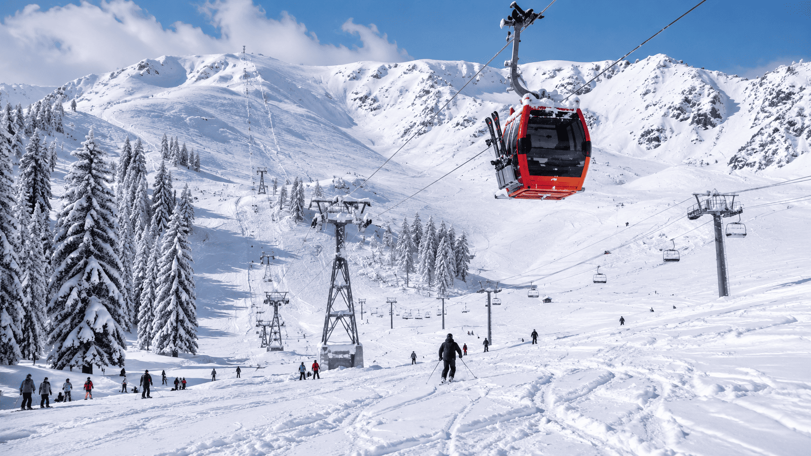 Gondola cabin above cloud inversion